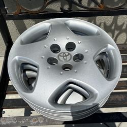 Toyota Camry Hub Caps