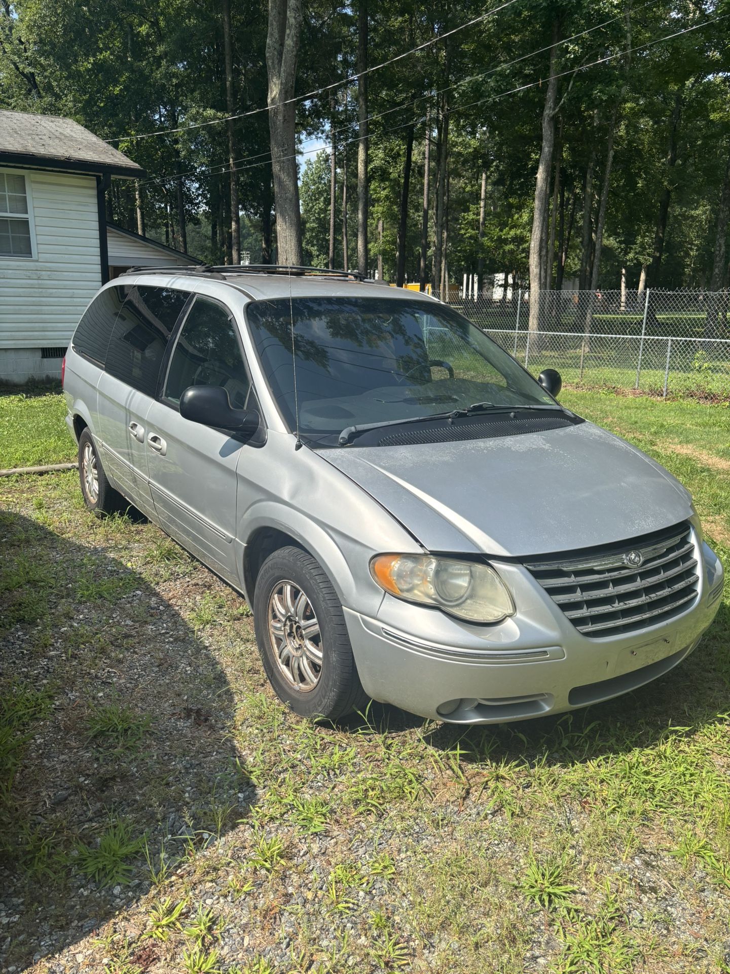 2005 Chrysler Town & Country