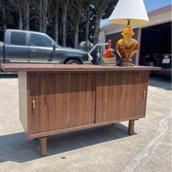 Vintage MCM Console Table / TV Stand with Vinyl Record Storage by Anderson Desk Inc