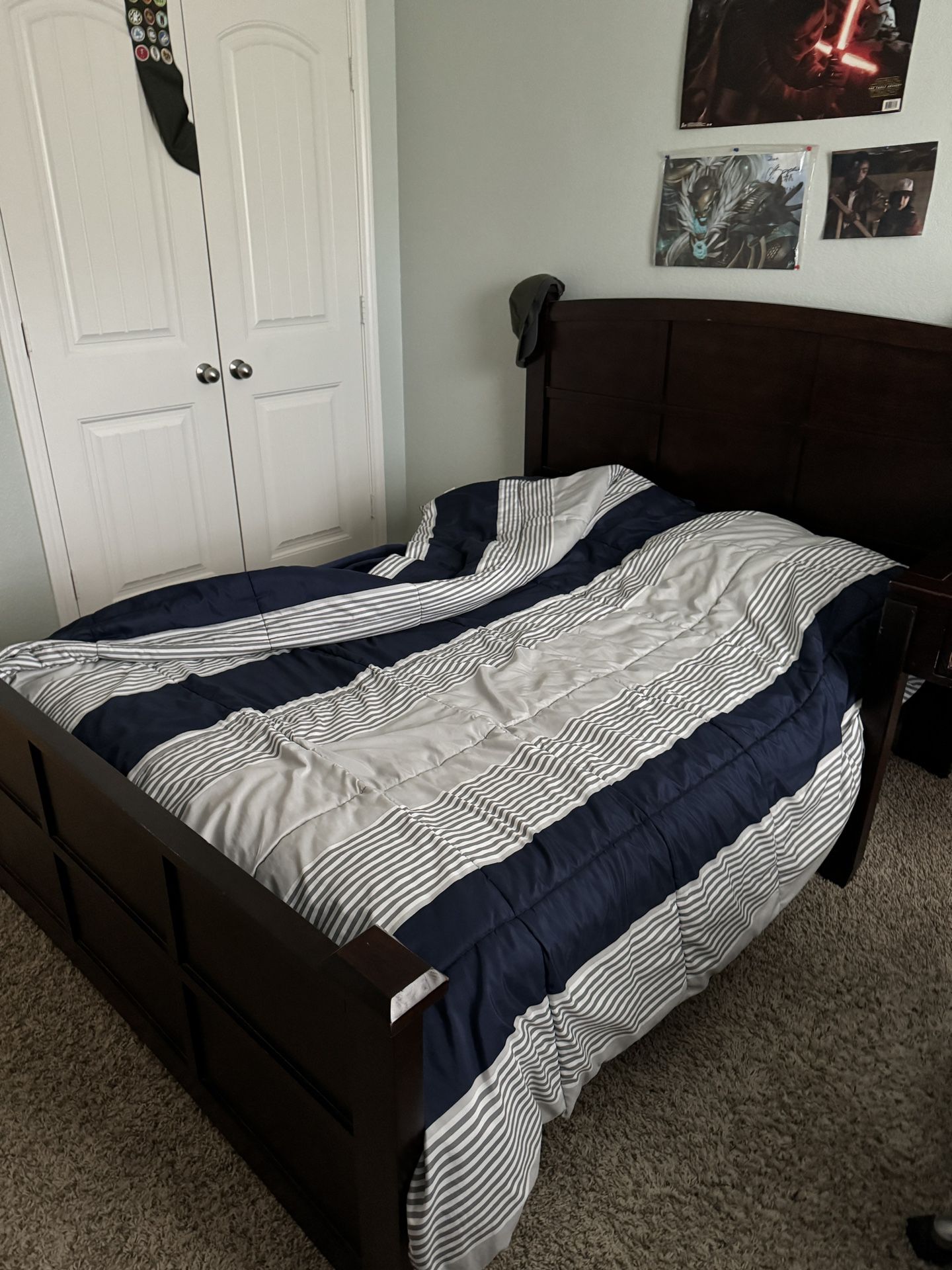 Full/Double Brown Wooden Bed with mattress