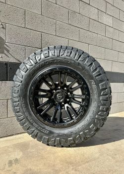super sale on this fuel 20x10 6x139.7 wheels & 351x12.50-20 nitto ridge grappler tires (WE FINANCE)