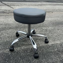 aesthetician stool