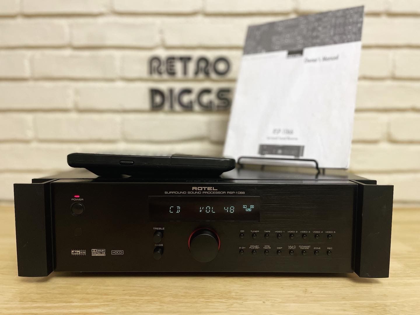 Rotel RSP-1066 Surround Sound Processor/Preamplifier w/Remote