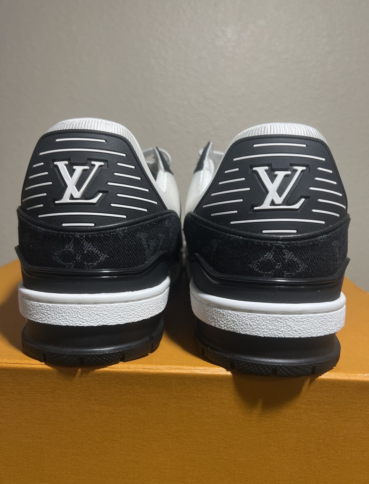 LV Trainer Shoes Black And White Size 12 for Sale in Lawrence, MA - OfferUp