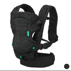 Infantino Flip 4-in-1 Convertible Carrier