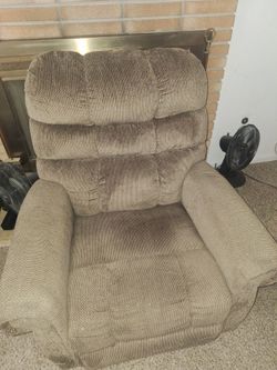 Lift  chair recliner  barely used. 300 dollars