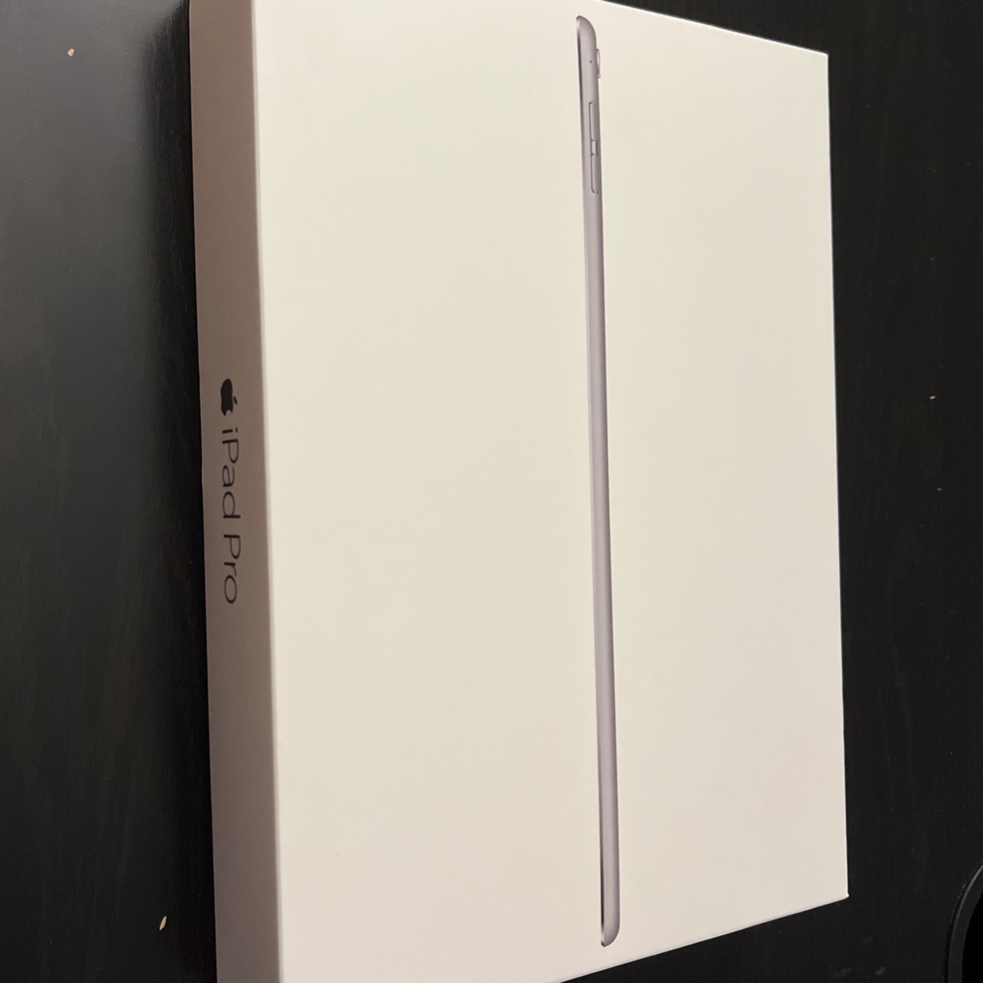 iPad Pro Empty Box