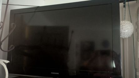 40' Samsung TV