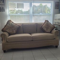 Sofa & Love Seat 