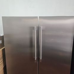 Frigidaire Professional 33" Refrigerator/ Freezer Combo