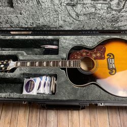 Gibson SJ-200 Acoustic Guitar w/ Flight Case.