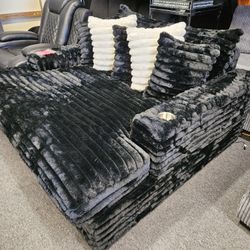 Brand New XL Lounge Chase Black Corduroy $649 