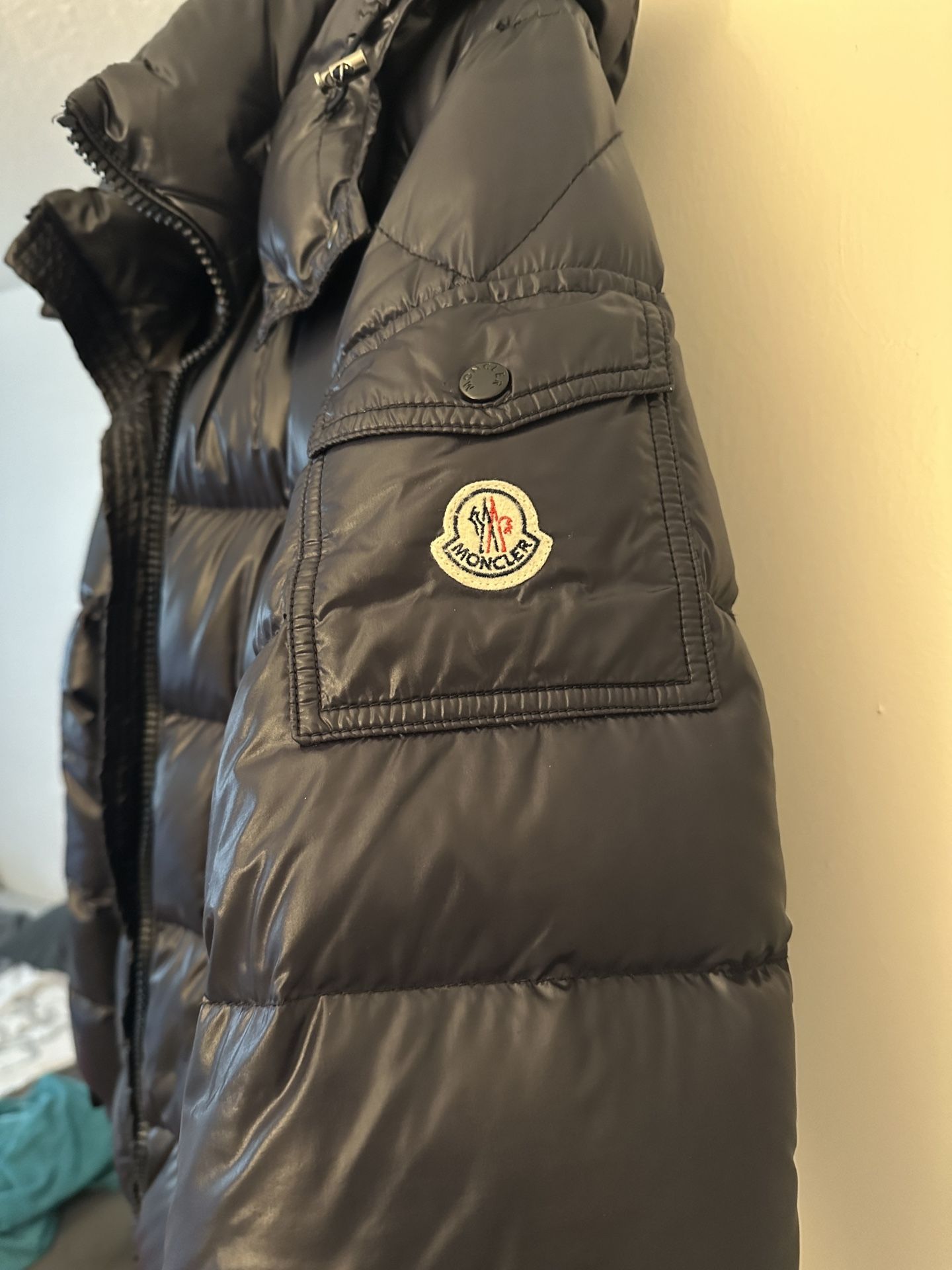 Moncler Sz 5 Navy Blue