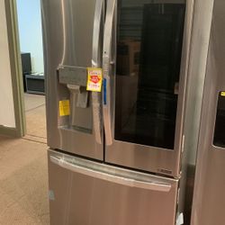 New LG refrigerator! Come take a 👀 look! Model LFXGS 👍😱🦋😀😆🤩🥳🧐😎👍👍👍👍👍👍🤙🤘