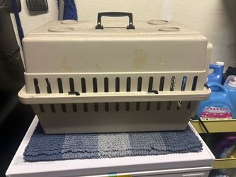 Crate to carry an animal
