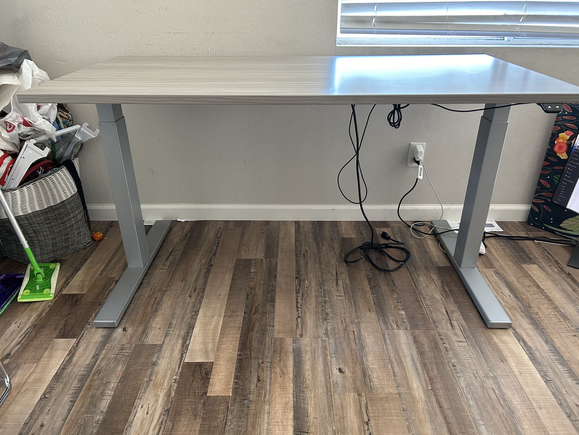 Steelcase Sit To Stand Desk 