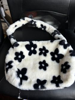 Black and White Fuzzy Daisy Purse