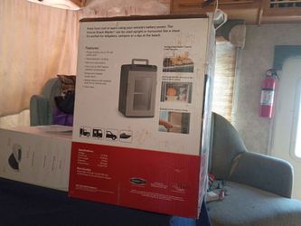 RoadPro Deluxe Snack Master 18 Quart Cooler/Warmer