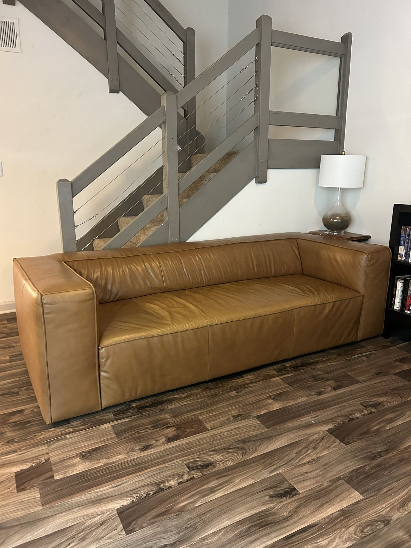 Modern Leather Sofa – Great Condition