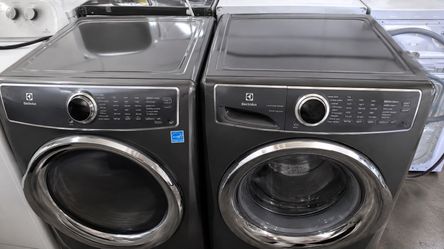 Electrolux Laundry  - Like New! (Works Perfectly)