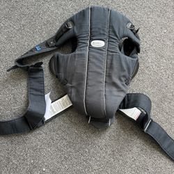 Baby Bjorn bay carrier 