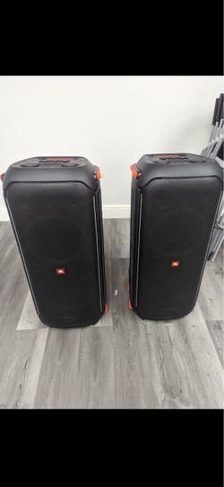 JBL 710 Bluetooth Party Speakers