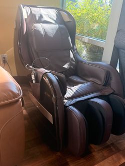 CLEARANCE Calmridge Brown Massage Chair