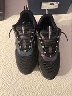 b22 reflective black