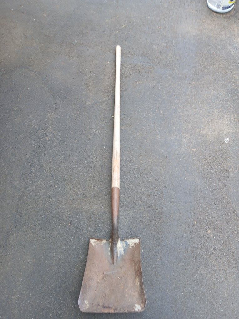 Flat Blade Shovel
