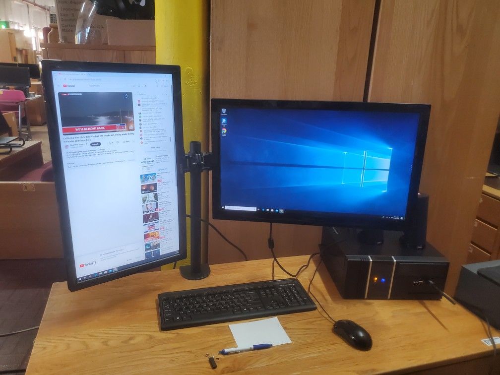 Duo 24 INCH Monitors With Stand And All Cables