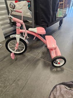 Radio Flyer Pink Kids Tricycle