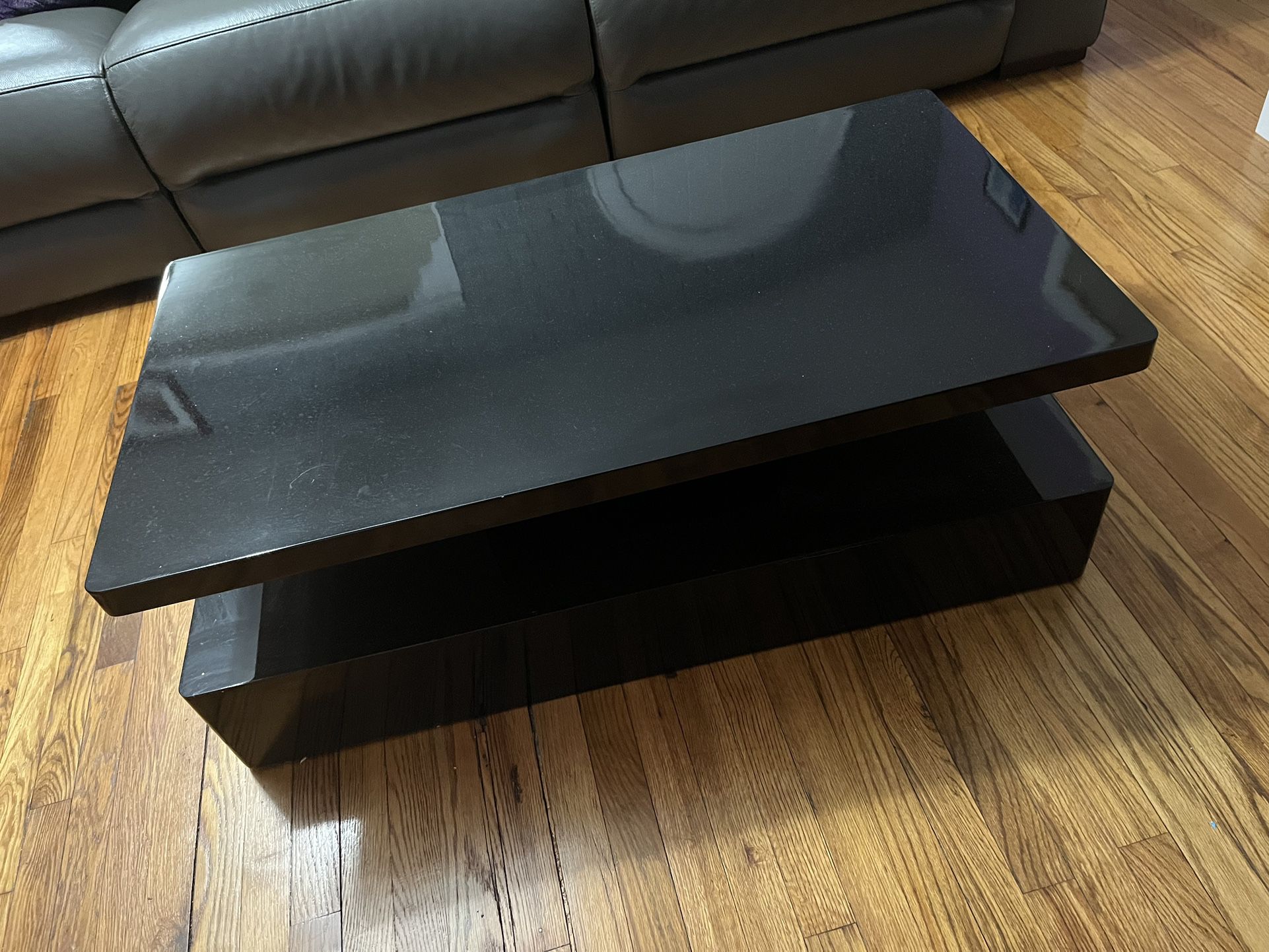TV Stand & Coffee Table For Sale. 