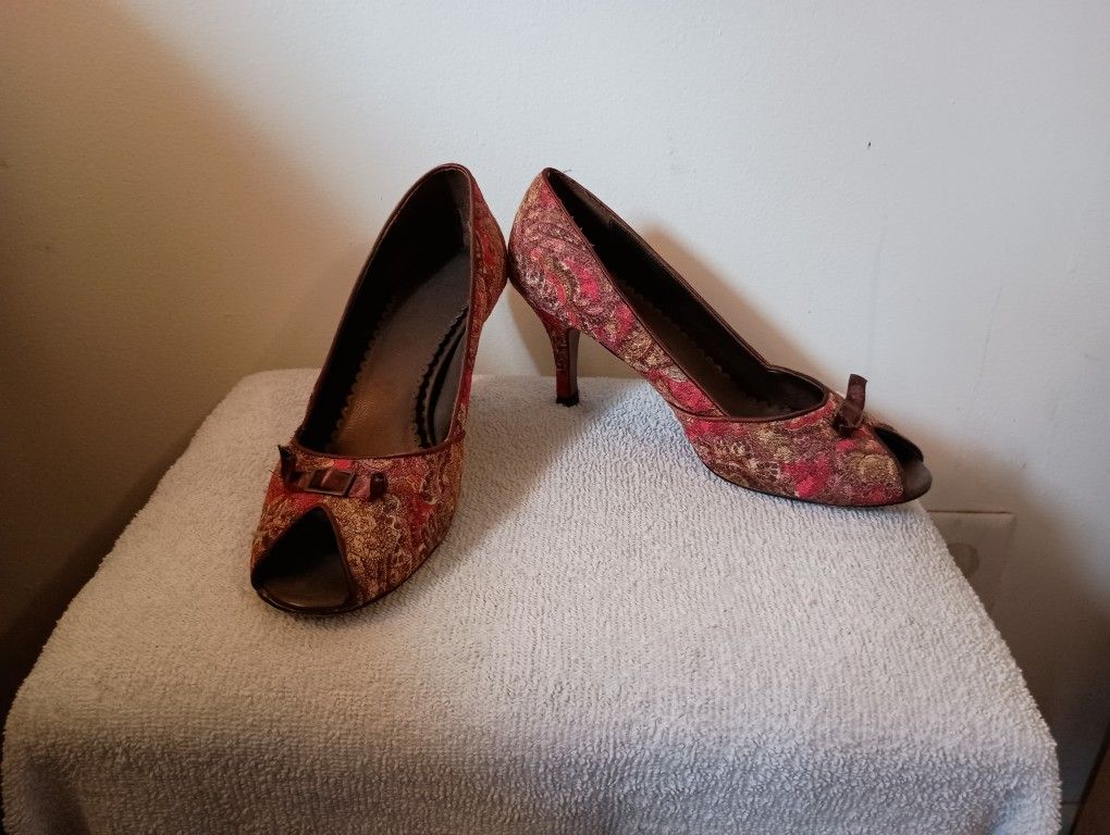 Elegant Red Brown Peep-Toe Heels 9 M