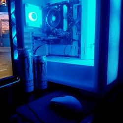 White Gaming PC - Ryzen 3 3100, GT 1030, 16GB White DDR4