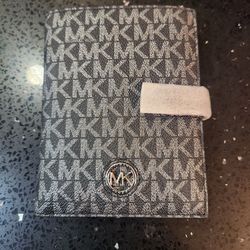 Michael kors passport/wallet
