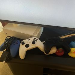 Xbox Series S 500gb With 3 Controllers And Headset 