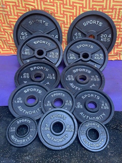 SPORTS AUTHORITY OLYMPIC FULL SET OF PLATES  (PAIRS OF)  :  45s  35s  25s  10s  5s  2.5s 
