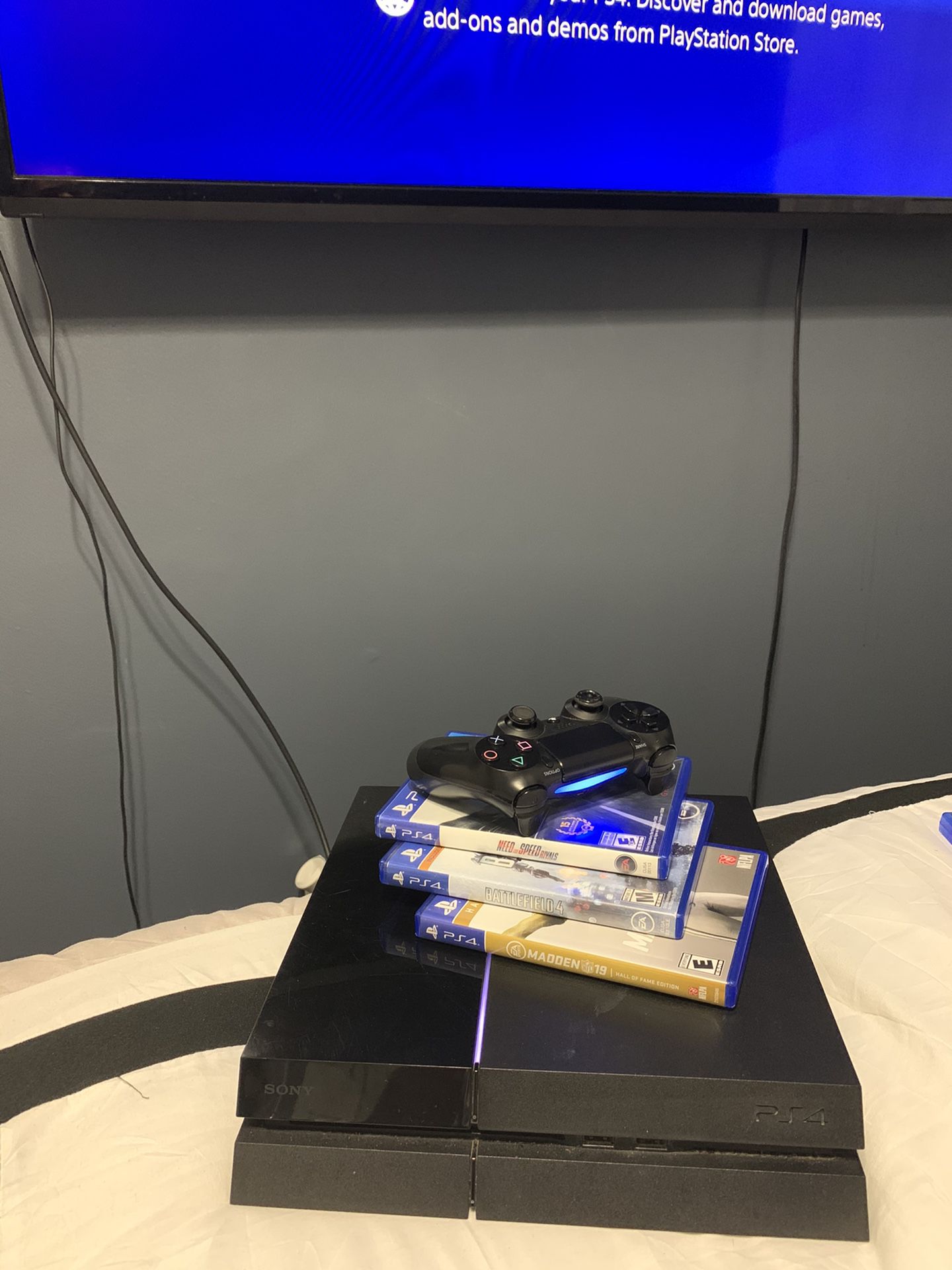 Playstation 4 With 3 games and headset