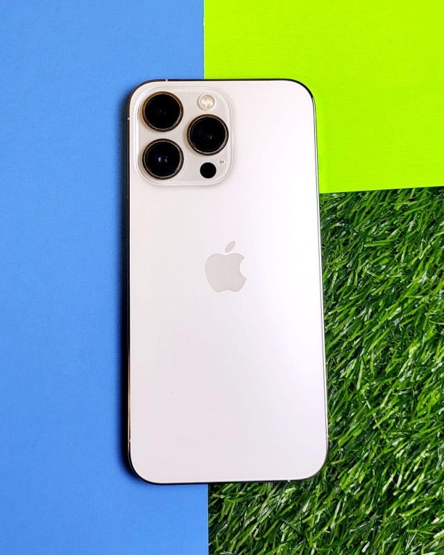 Iphone 13 PRO 256gb Unlocked. Free handphones or smartwatches with any phone in payment