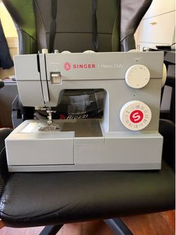 Singer Heavy Duty Sewing Machine