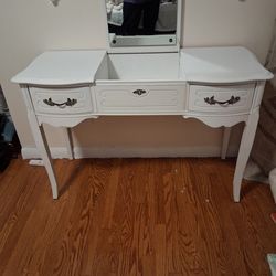 Antique Dressers for Sale
