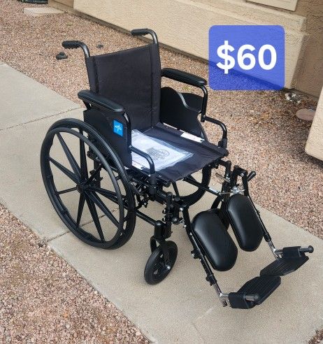 New Medline Wheel Chair With Leg Rests