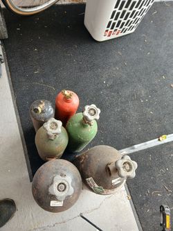 Tanks acetylene oxygen nitrogen