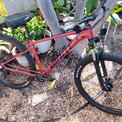 Giant Mountain Bike 