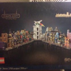 -LEGO- Collectible Harry Potter Diagon Alley Lego Set  **BARSTOW**