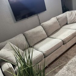 Sectional L Shape Couch With Sleeper Pull Out 