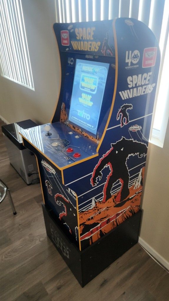 Space Invaders Arcade Machine.