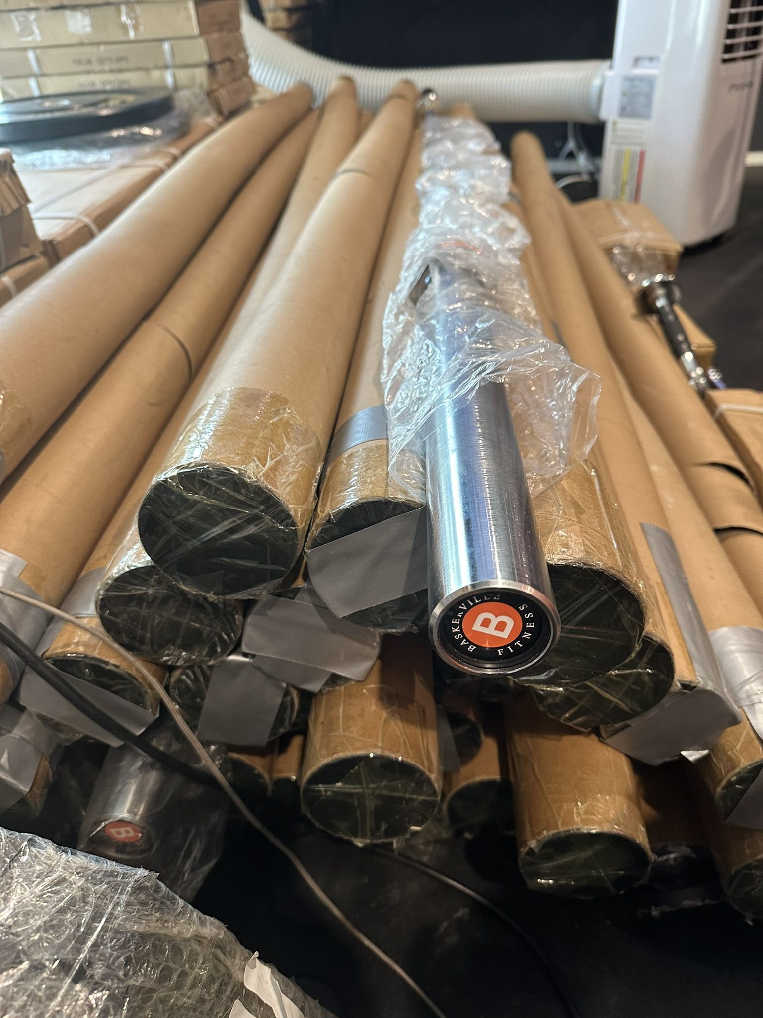 45 lb 7ft High Quality Needle Bearing Olympic Bar Brand New Still In The Box