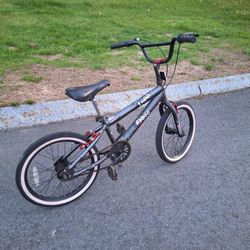 18" Kent Abyss Kids Bike