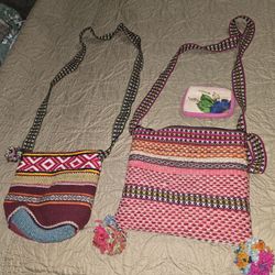 New Hand maide crossbody purses 1 large $15- 1 medium $10 - 1 money/change wallet $3.

Pickup East side El Paso by Lee Trevino and Pelicano 

Bolsos 